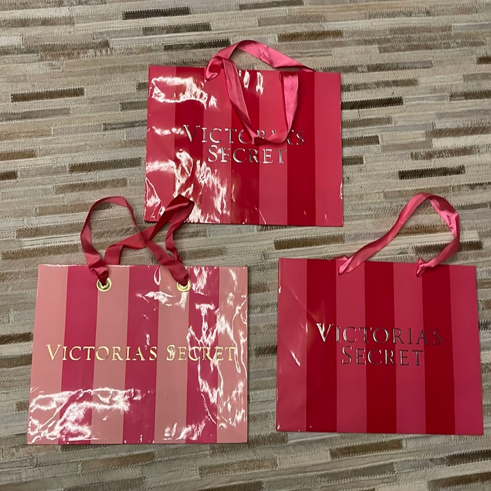 COPY - Victoria Secret shopping bag